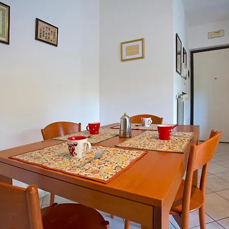 Daire Casa Dei Filati, Cosy Flat With Garden And Parking Close To