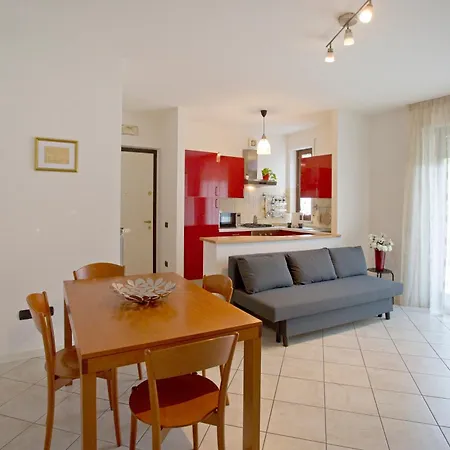 Casa Dei Filati, Cosy Flat With Garden And Parking Close To Daire Lucca
